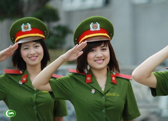 พิธีรำลึก 50 ปีวันก่อตั้งกองกำลังตำรวจประชาชนเวียดนาม